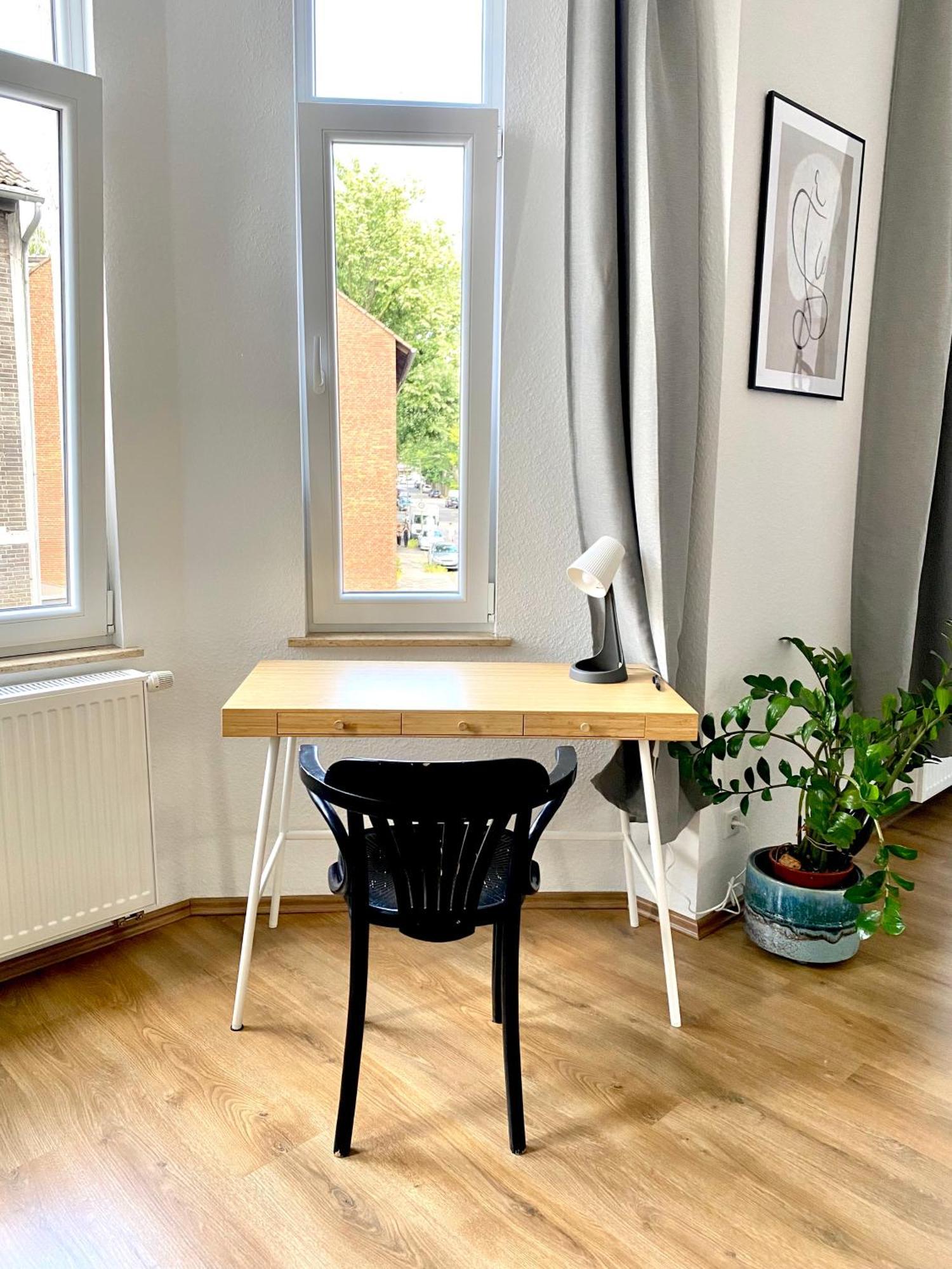 2 Rooms, Free Parking, 25 Min To Duesseldorf, 150 Mbps Wlan Duisburg Exterior foto